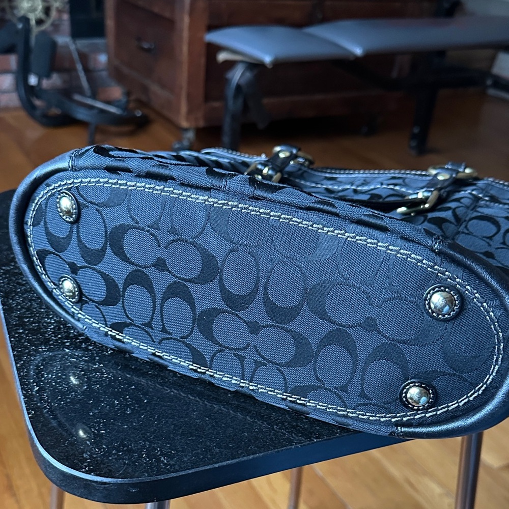 Coach Black Signature Bucket Bag Circa 2007 with Gold-Tone Hardware - Picture 12 of 12